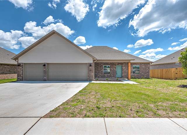Property at 86 N Banner Ave, Farmington, AR 72730, 3 beds, 2 baths