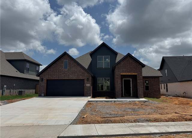 Property at 4801 SW Elderwood St, Bentonville, AR 72713, 4 beds, 2.5 baths