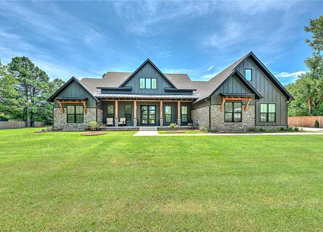 Property at 5503 W County Line Rd, Springdale, AR 72766, 4 beds, 3.5 baths