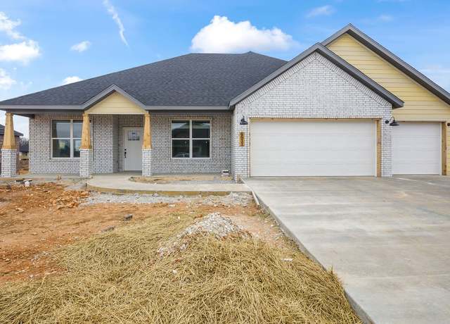 Property at 4811 Hawk St, Springdale, AR 72762, 4 beds, 2.5 baths