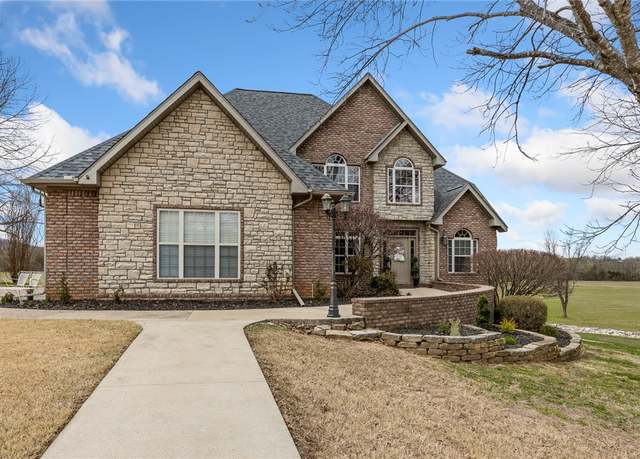 Property at 3323 Savannah Dr, Harrison, AR 72601, 5 beds, 4.5 baths