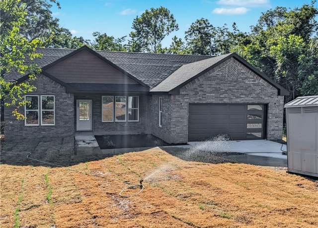 Property at 28 Lockhart Dr, Bella Vista, AR 72715, 3 beds