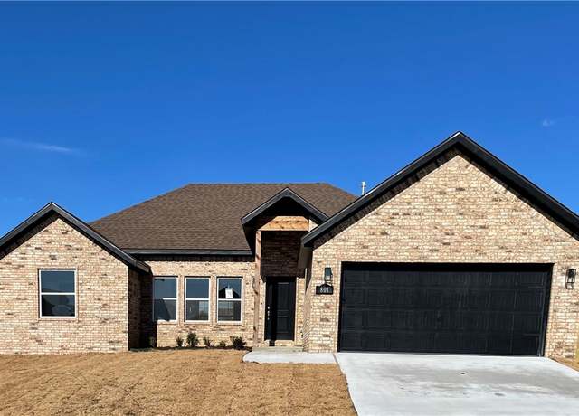 Property at 708 W Shane St, Siloam Springs, AR 72761, 3 beds, 2 baths