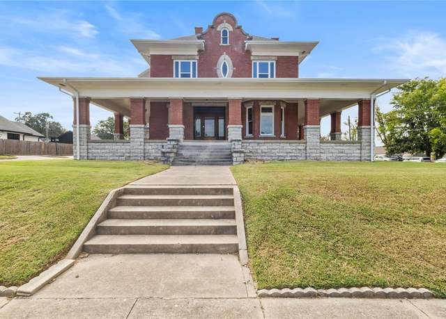 Property at 500 S 19th St, Fort Smith, AR 72901, 11 beds, 8.5 baths