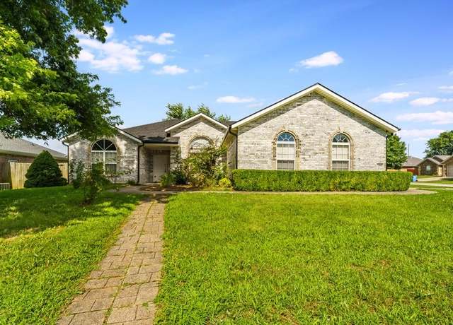 Property at 1800 SW Sequoia St, Bentonville, AR 72713, 3 beds, 2 baths