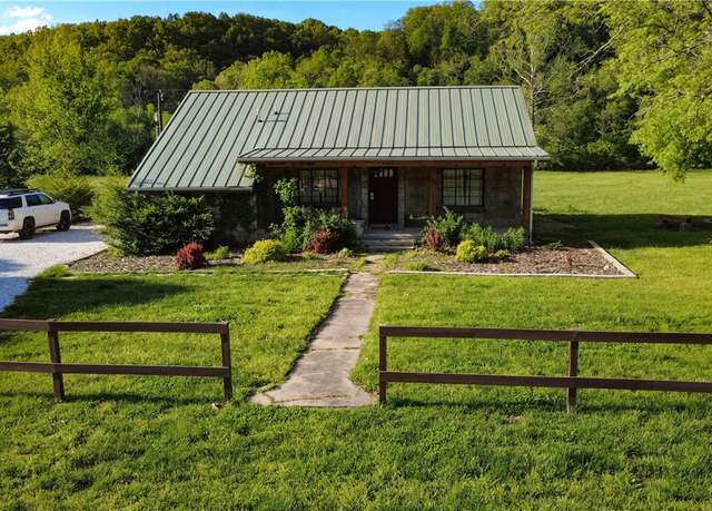 Property at 4943 Rocky Ridge Trl, Little Flock, AR 72756, 3 beds, 2 baths