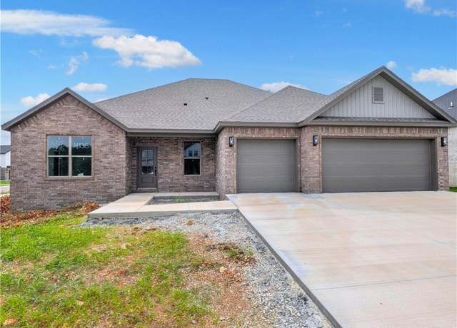Property at 4835 Cowboy St, Springdale, AR 72762, 4 beds, 3 baths