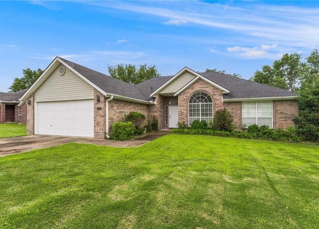 Property at 3131 Amberwood St, Springdale, AR 72762, 3 beds, 2 baths
