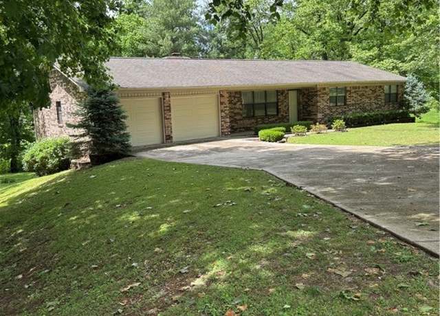 Property at 1010 Sherman Ave, Harrison, AR 72601, 4 beds, 2 baths