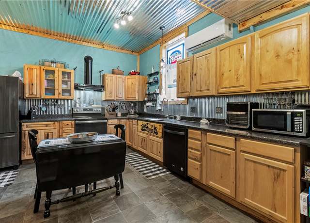 Property at 6800 White Fence Dr, Harrison, AR 72601, 2 beds, 1 bath