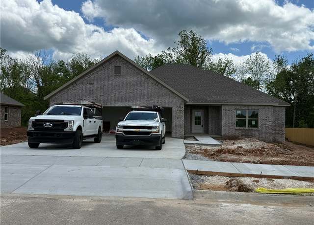Property at 67 W Watson Ln, Farmington, AR 72730, 3 beds, 2 baths