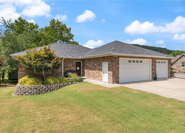 Property at 1 Bandy Ln, Holiday Island, AR 72631, 3 beds, 3.5 baths