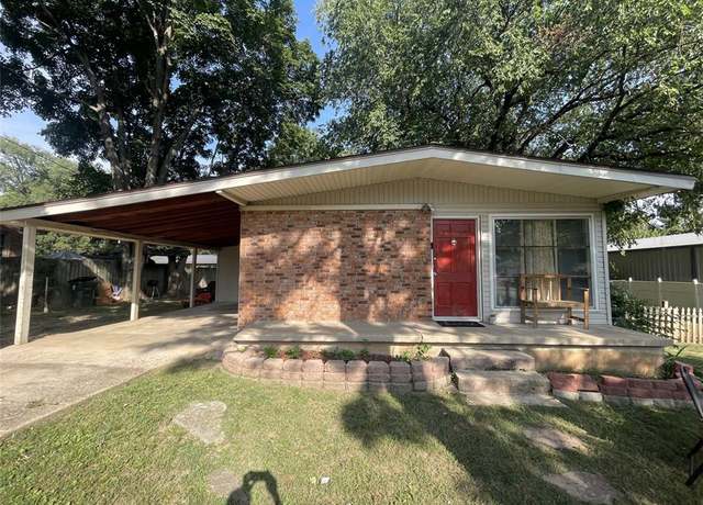 Property at 107 Ferguson St, Berryville, AR 72616, 3 beds, 1 bath