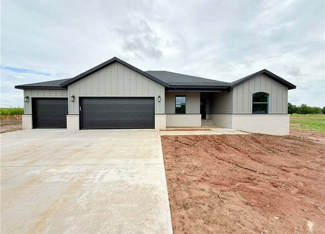 Property at 1215 John Renfro Rd, Pea Ridge, AR 72751, 4 beds, 2 baths