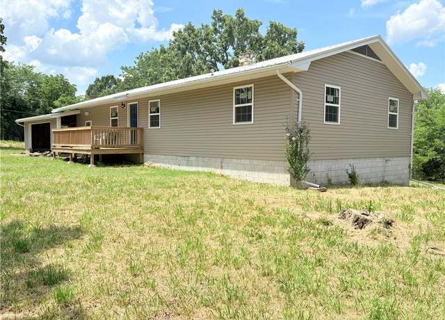 Property at 4 Shady Knoll Ln, Yellville, AR 72687, 3 beds, 2 baths
