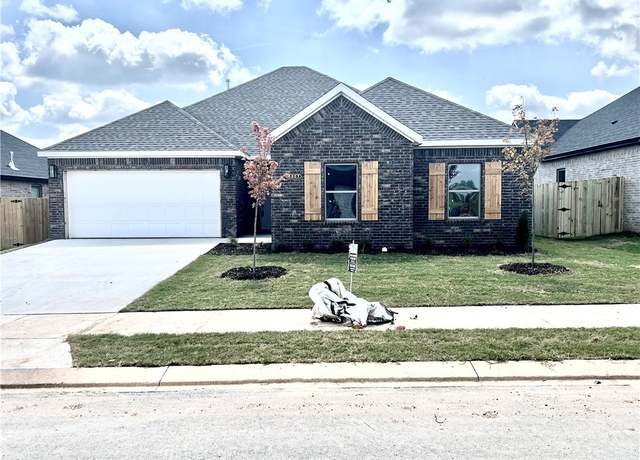 Property at 6907 High Meadow Ave, Bentonville, AR 72713, 4 beds, 2 baths