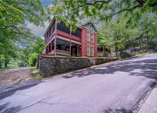 Property at 8 Elk St, Eureka Springs, AR 72632, 3 beds, 2 baths