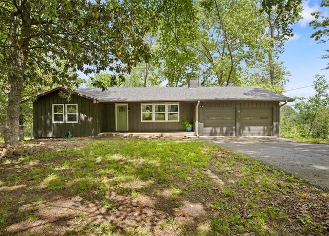 Property at 133 Robinhood Dr, Cassville, MO 65625, 3 beds, 1.5 baths