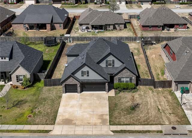 Property at 348 Penzo Ave, Tontitown, AR 72762, 4 beds, 3 baths