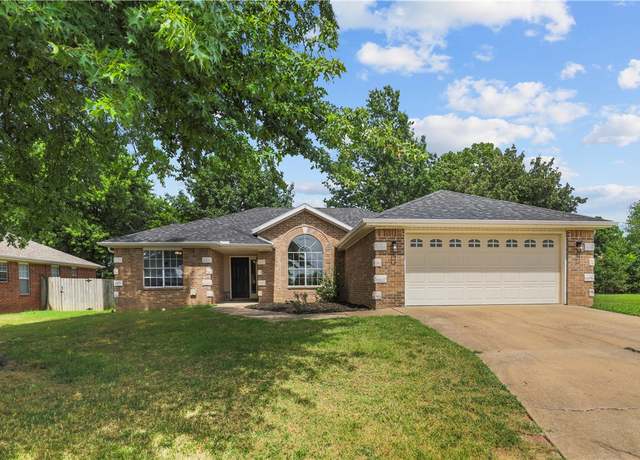 Property at 2302 SW 15th St, Bentonville, AR 72712, 3 beds, 2 baths