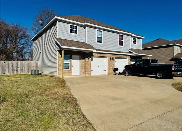 Property at 822 & 824 NW Baker St, Gravette, AR 72736, 6 beds, 5 baths
