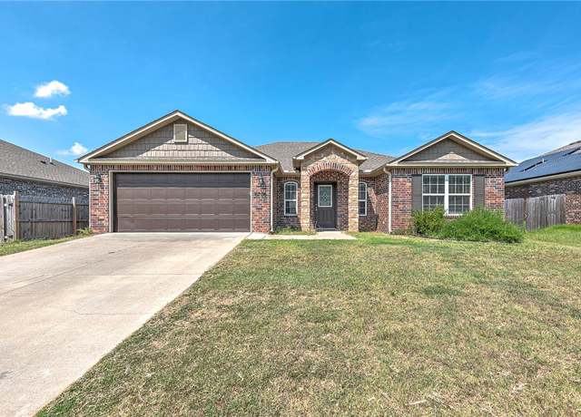 Property at 6706 SW Chestnut Hill Rd, Bentonville, AR 72713, 4 beds, 2 baths