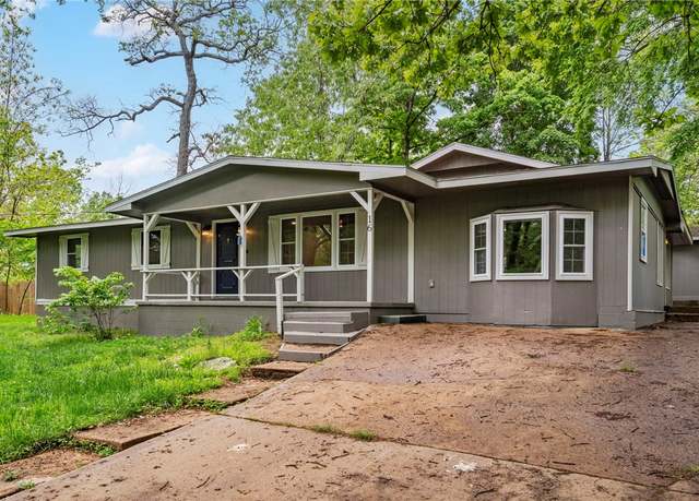 Property at 16 Amesbury Ln, Bella Vista, AR 72715, 4 beds, 2 baths