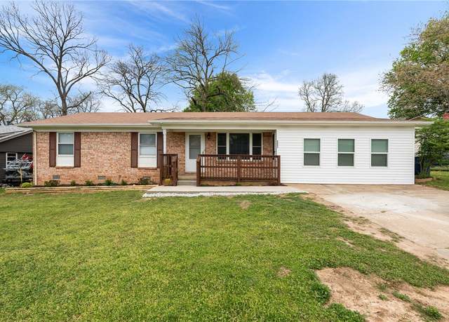 Property at 2221 N 56th Ln, Fort Smith, AR 72904, 4 beds, 2.5 baths