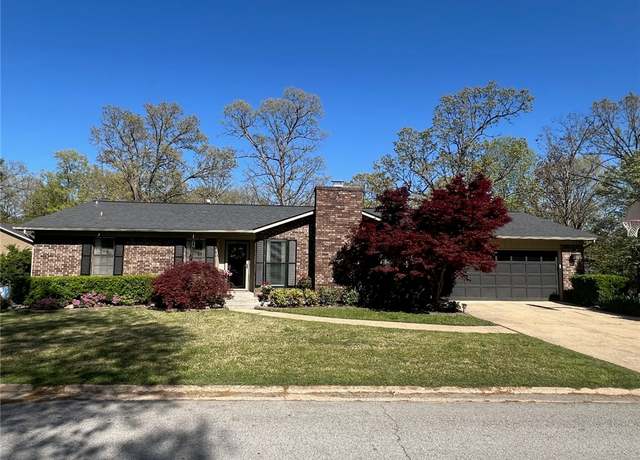 Property at 401 Wynnewood Dr, Harrison, AR 72601, 5 beds, 3 baths