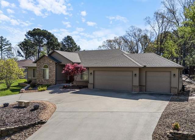 Property at 2 Dornoch Ln, Bella Vista, AR 72715, 3 beds, 2.5 baths