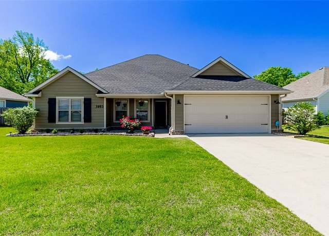 Property at 3953 Wooded Ave, Springdale, AR 72764, 4 beds, 2 baths