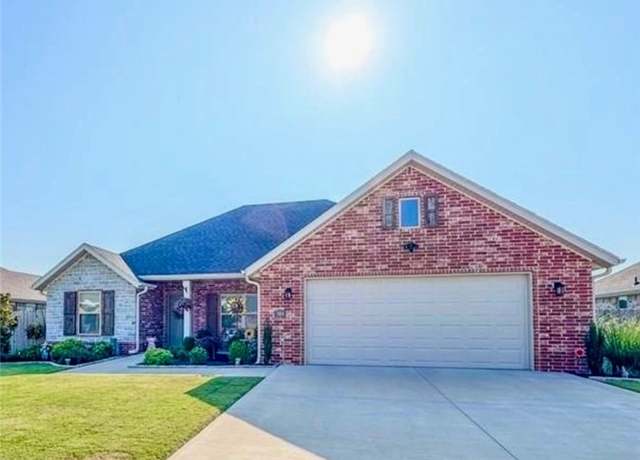 Property at 984 Sugar Pine St, Tontitown, AR 72762, 3 beds, 2 baths