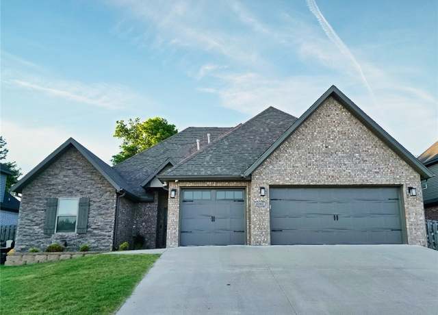 Property at 4202 SW Plumley Ave, Bentonville, AR 72713, 6 beds, 4 baths