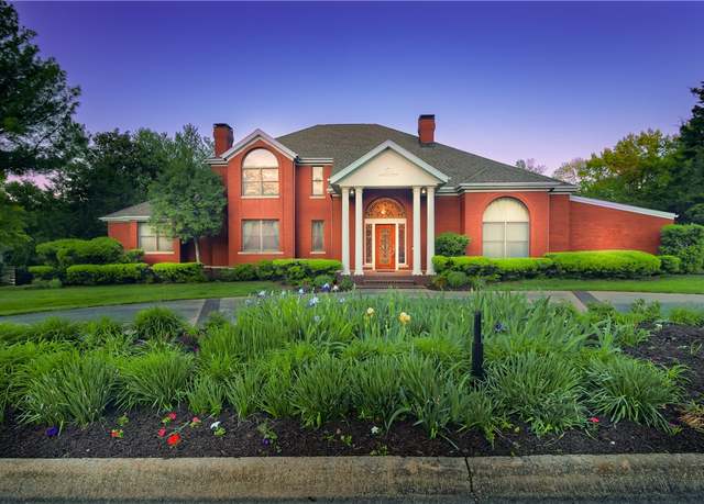 Property at 2356 N Primrose Ln, Fayetteville, AR 72703, 6 beds, 5 baths