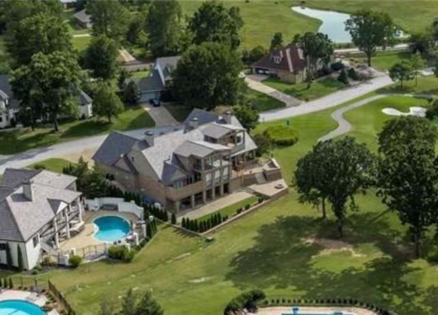 Property at 19 Razorback Rd, Rogers, AR 72758, 6 beds, 5.5 baths