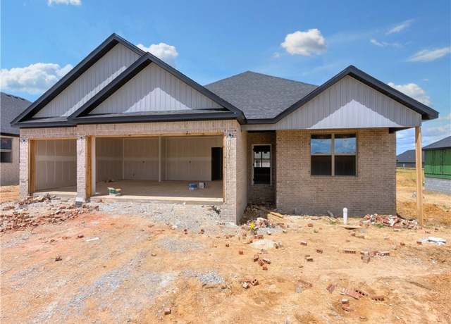 Property at 7842 Scenic Valley Ave, Springdale, AR 72762, 4 beds, 2.5 baths