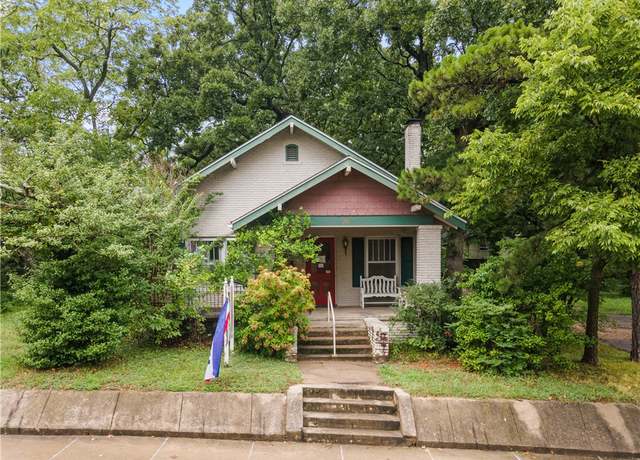 Property at 308 Mount Olive St, Siloam Springs, AR 72761, 3 beds, 1.5 baths