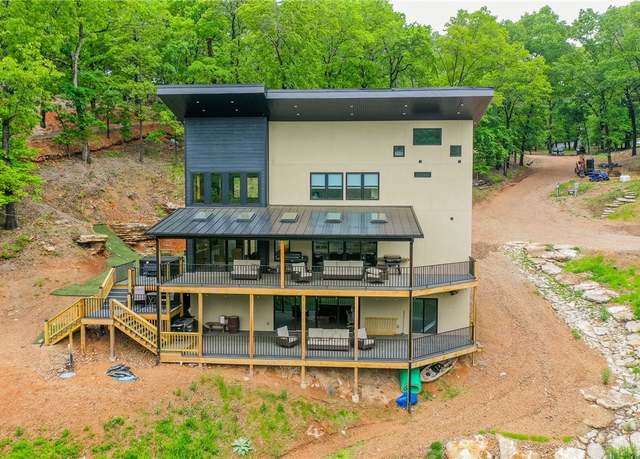 Property at 10573 Jasper Ln, Rogers, AR 72756, 4 beds, 4.5 baths