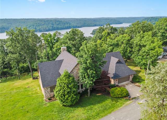 Property at 8093 Rockwood Ln, Rogers, AR 72756, 5 beds, 3 baths