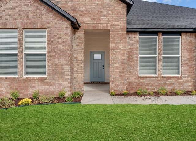 Property at 933 Red Cedar Pl, Rogers, AR 72756, 4 beds, 3 baths