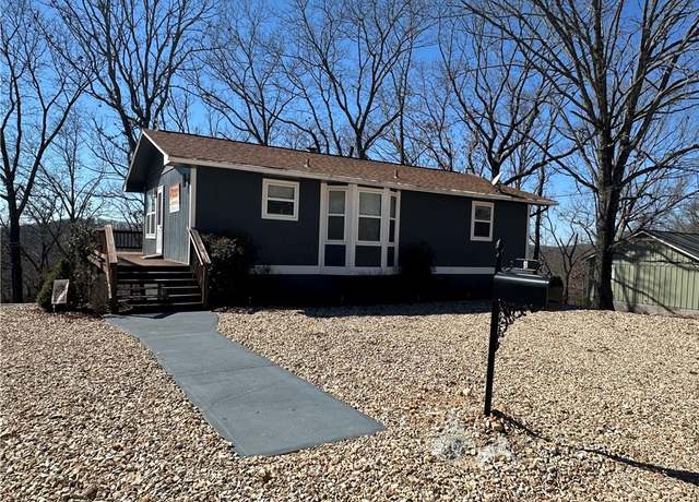 Property at 91 Ridge Rd, Eureka Springs, AR 72631, 2 beds, 2 baths