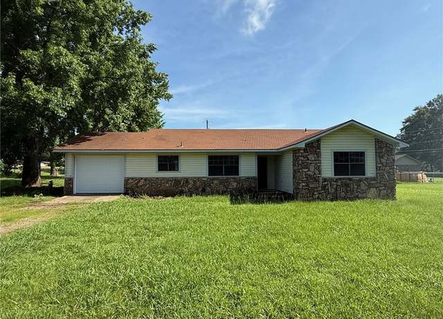 Property at 101 NE 15th, Atkins, AR 72823, 2 beds, 1.5 baths