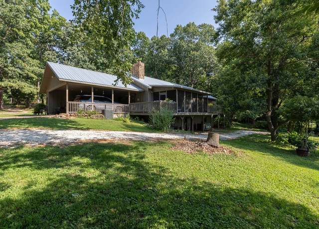 Property at 835 S 40th St, Rogers, AR 72758, 2 beds, 2.5 baths