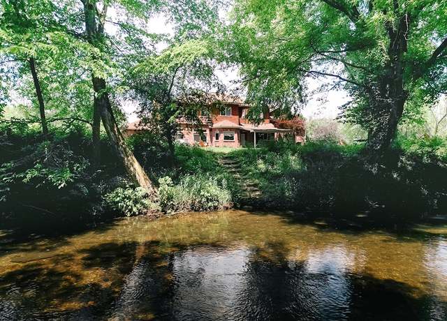 Property at 13579 Goose Creek Rd, Fayetteville, AR 72704, 4 beds, 3.5 baths