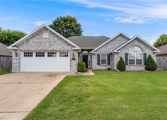 Property at 2955 N Hay Meadows Ave, Fayetteville, AR 72704, 3 beds, 2 baths
