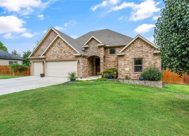 Property at 21 Newhaven Ln, Bella Vista, AR 72714, 3 beds, 3 baths