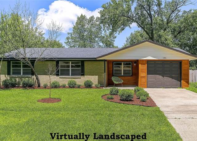 Property at 1202 SE E St, Bentonville, AR 72712, 3 beds, 1 bath