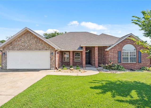 Property at 725 Todd Cir, Pea Ridge, AR 72751, 3 beds, 2.5 baths