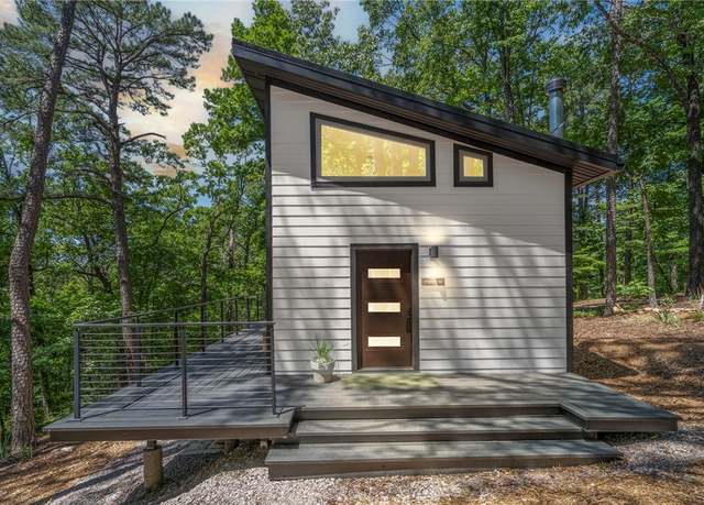 Property at 55 County Road 1081, Eureka Springs, AR 72632, 1 bed, 1 bath