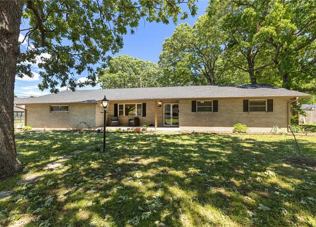 Property at 1117 Cheyenne, Springdale, AR 72762, 3 beds, 2.5 baths